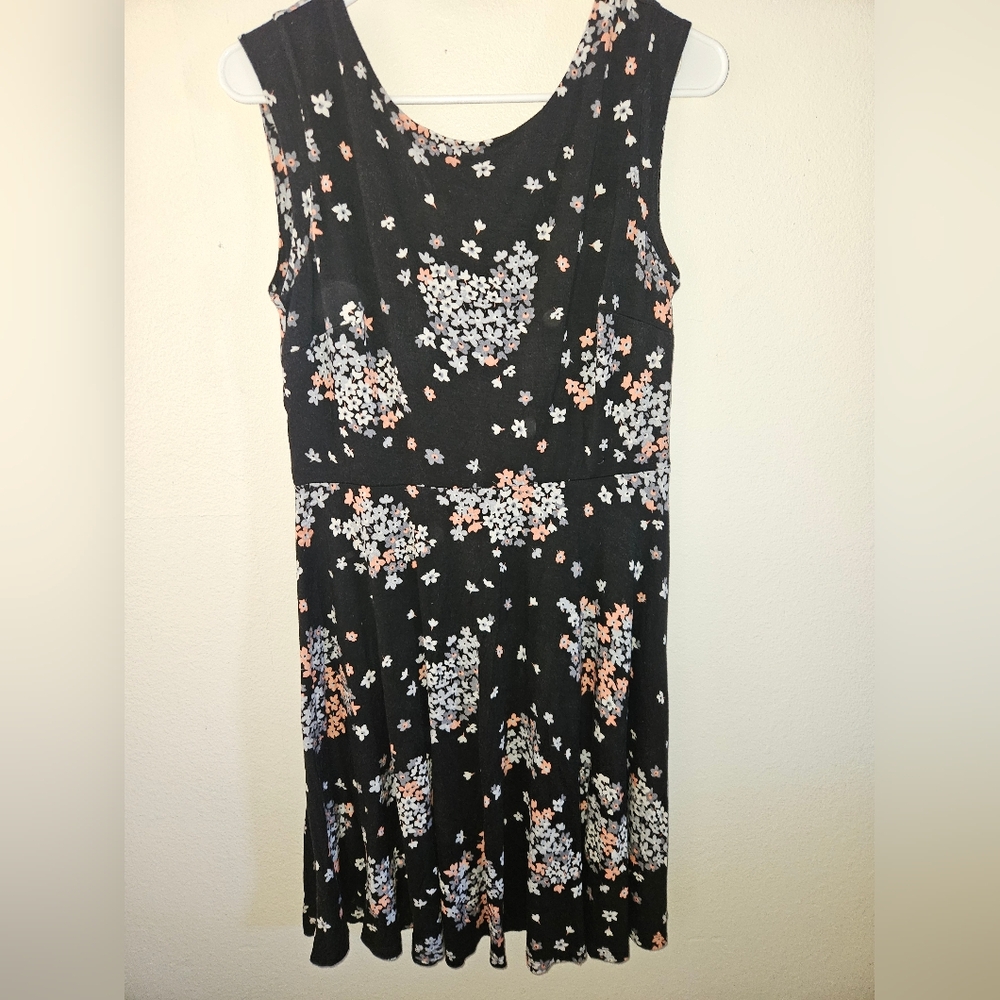 Loft Womans Sleeveless Floral Dress Size M